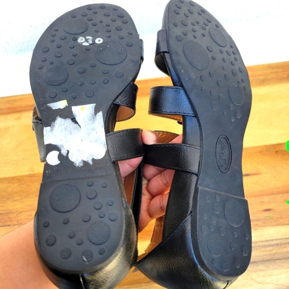 Euro Soft Vegan Leather Wedge Sandals Size 6.5 - Picture 16 of 16